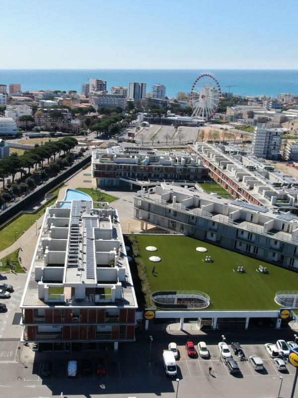 Isola Blu Luxury Apartment Lido di Jesolo Eksteriør billede